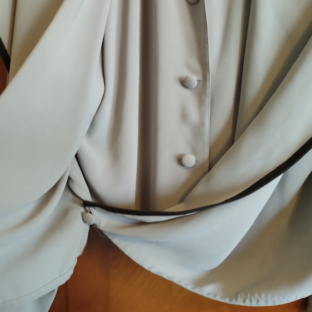 Japanese wrap blouse. Mushroom blouse with chocolate brown trim - Picture 3 of 8